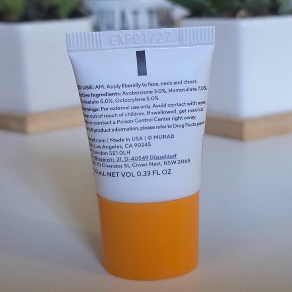 Murad City Skin Age Defense Broad Spectrum SPF 50 - Picture 4 of 7